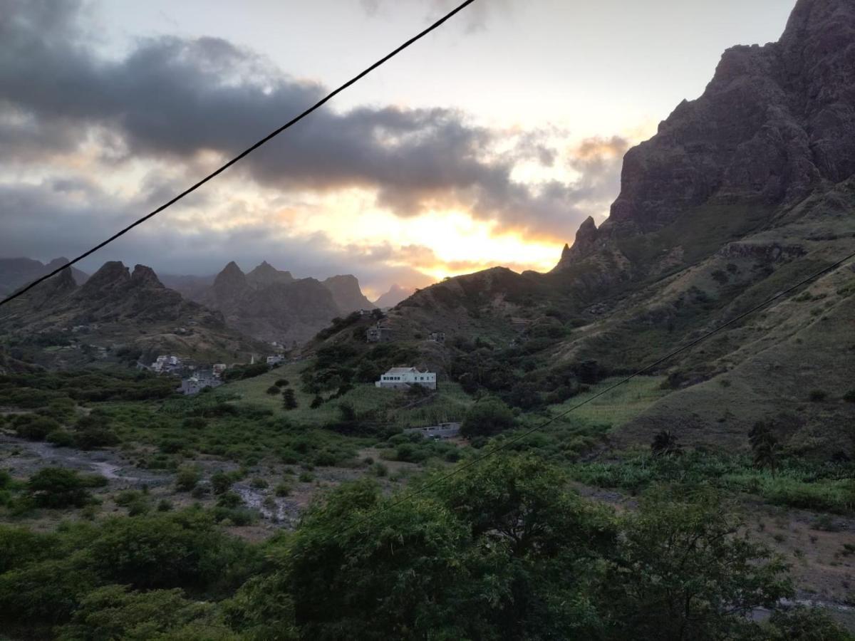 Casa Familiar Por Do Sol Acomodação com café da manhã Ribeira Grande Exterior foto